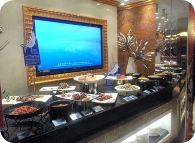 中央电视塔旋转餐厅举办“丹江口鲜鱼美食节”